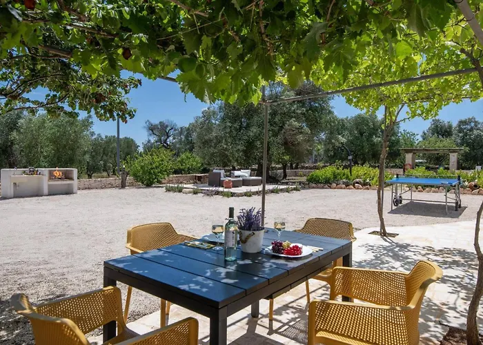 Willa Trullo Ettore By