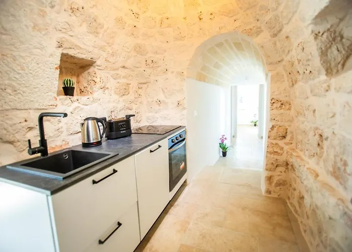 Trullo Ettore By *